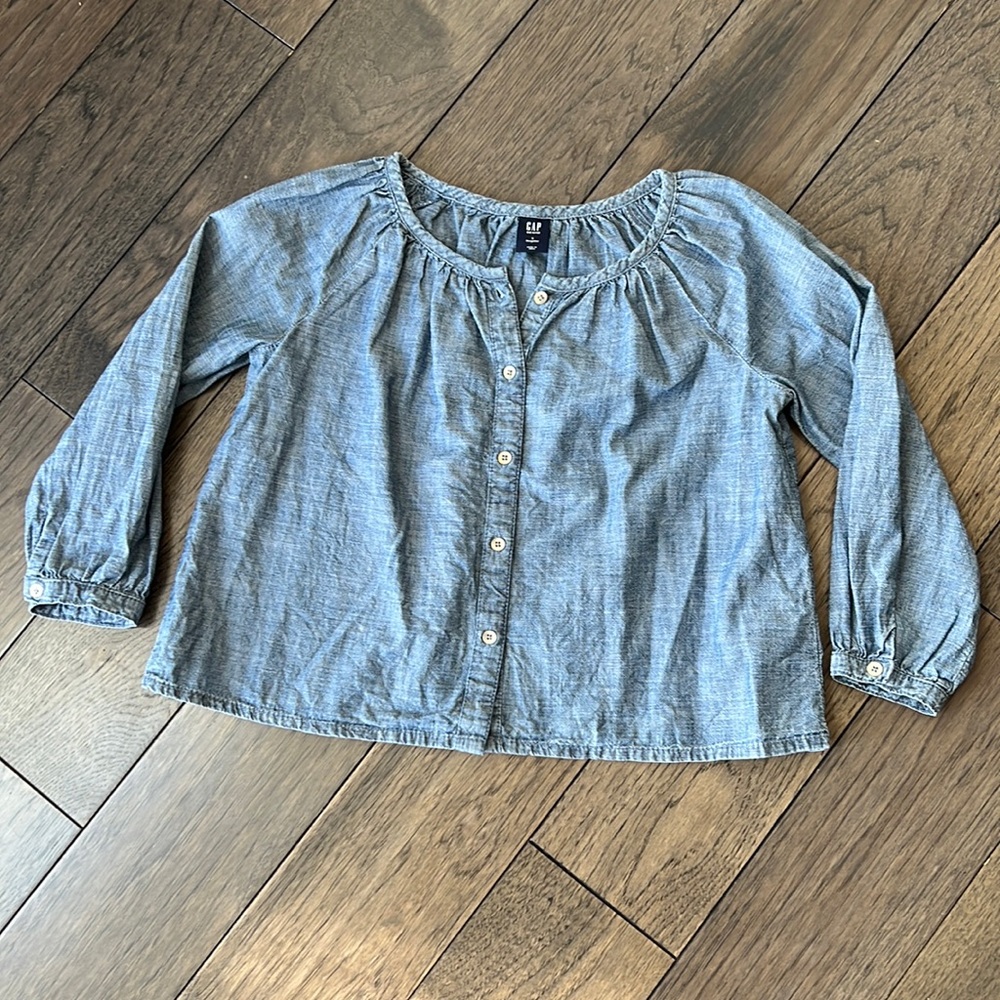 Size S long sleeve shirt
